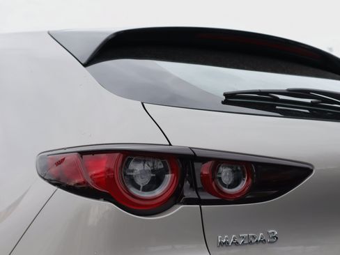 New 2026 MAZDA MAZDA3 2.5 S Hatchback w/ Premium Pkg image 28