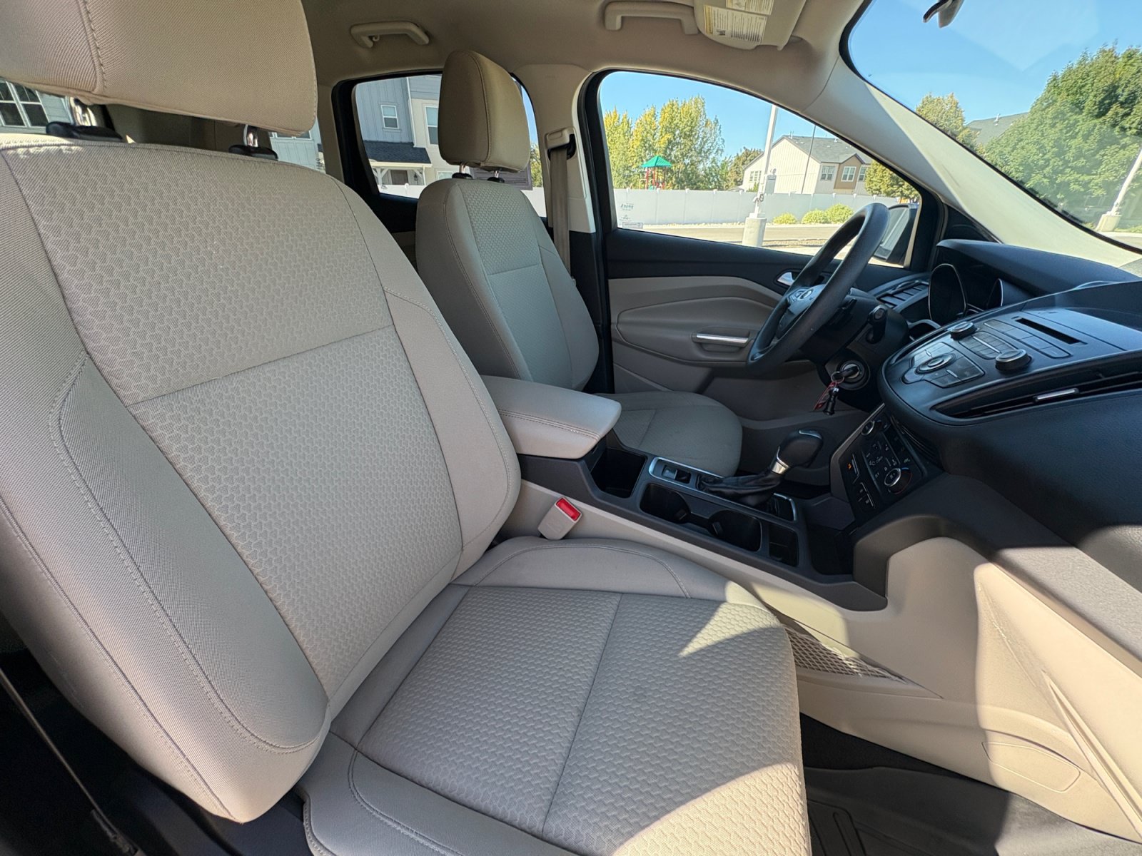 Used 2017 Ford Escape SE AWD/4WD image 19