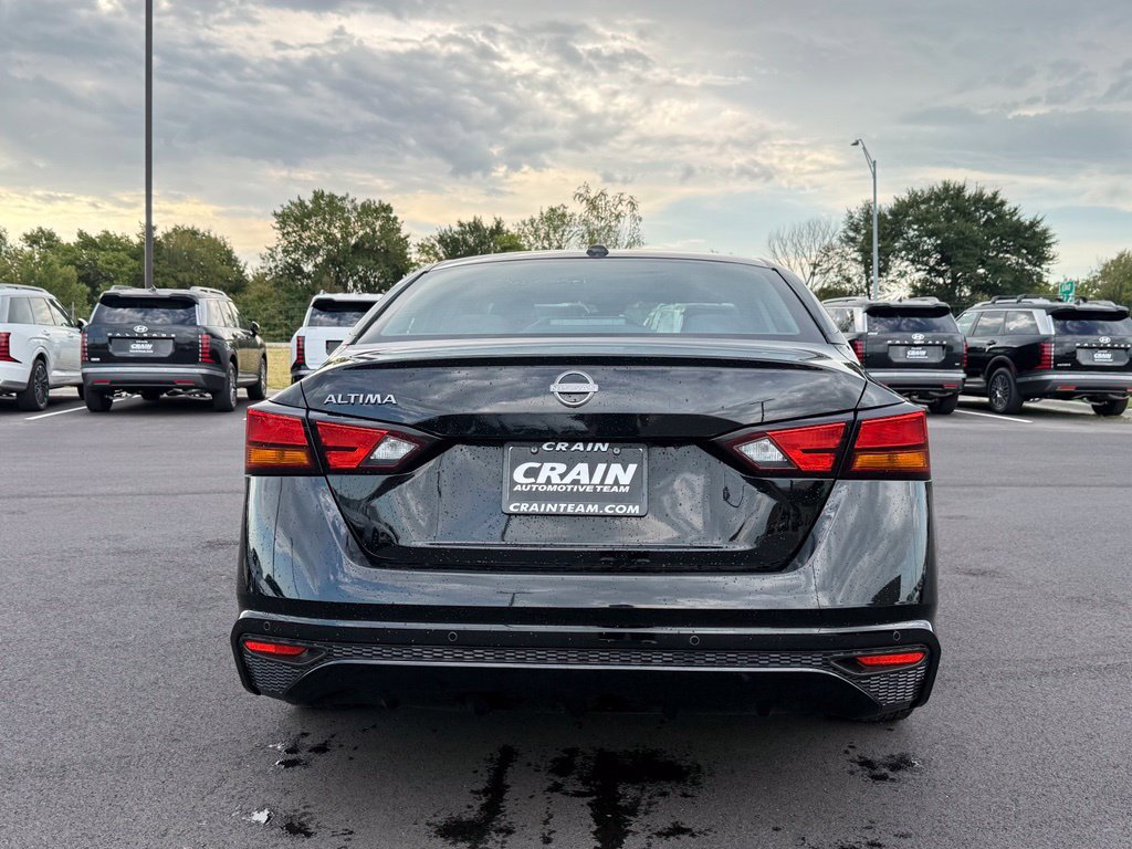 Used 2025 Nissan Altima 2.5 SV FWD image 6