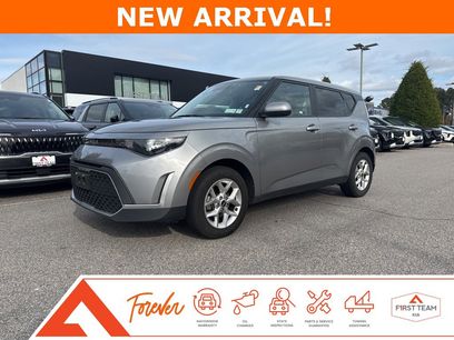 Used 2023 Kia Soul LX w/ LX Technology Package