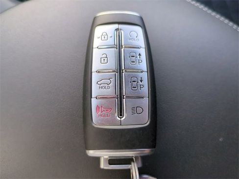 Certified 2025 Genesis GV70 3.5T Sport w/ Sport Advanced Package image 30