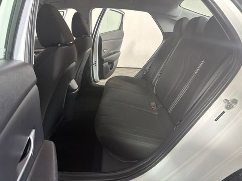 Used 2023 Hyundai Elantra SEL FWD image 19