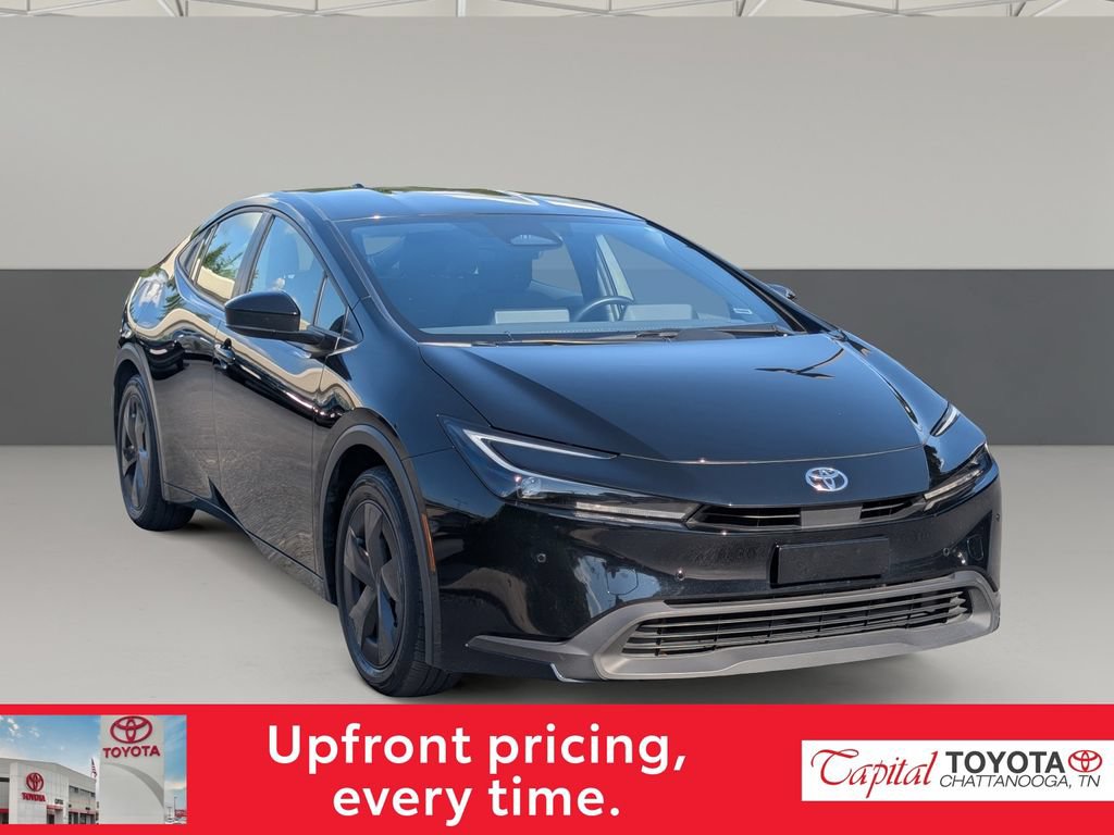 Used 2025 Toyota Prius LE FWD image 1