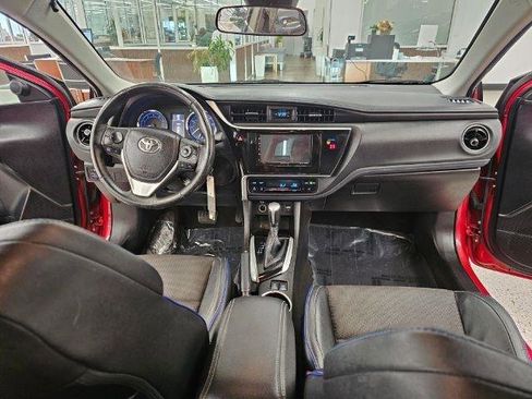 Used 2018 Toyota Corolla SE FWD image 9