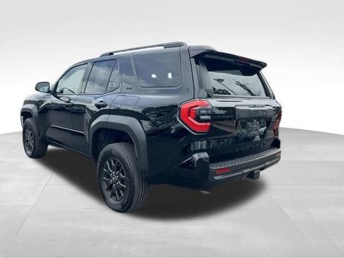 Used 2025 Toyota 4Runner SR5 AWD/4WD image 5