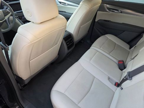 Used 2023 Cadillac XT5 Premium Luxury image 15