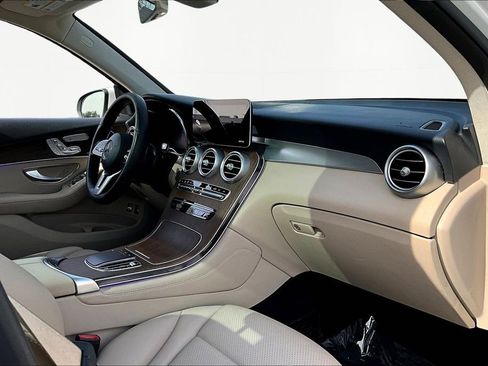 Used 2020 Mercedes-Benz GLC 350e 4MATIC image 27