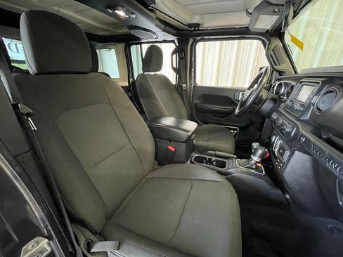 Used 2018 Jeep Wrangler Unlimited Sport S AWD/4WD image 29