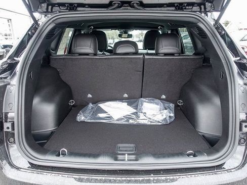 New 2026 Jeep Compass Latitude AWD/4WD image 13