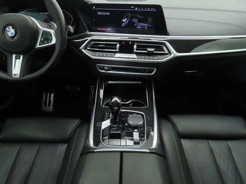 Used 2020 BMW X7 M50i image 13