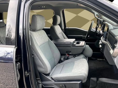 Used 2022 Ford F150 XLT w/ Equipment Group 302A High image 7