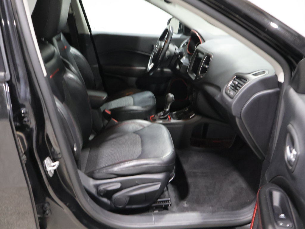 Used 2019 Jeep Compass Trailhawk AWD/4WD image 22
