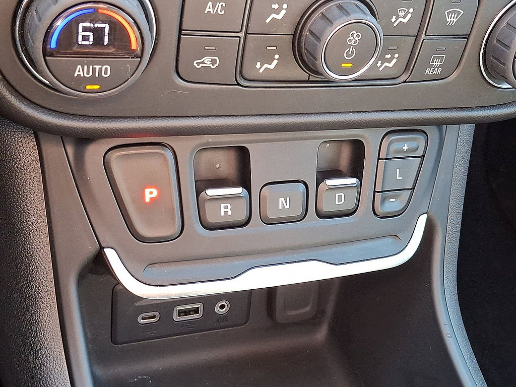 Used 2019 GMC Terrain Denali w/ Driver Alert Package II AWD/4WD image 15