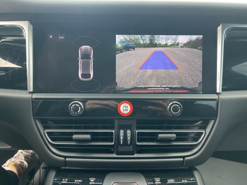 Used 2023 Porsche Macan S image 14