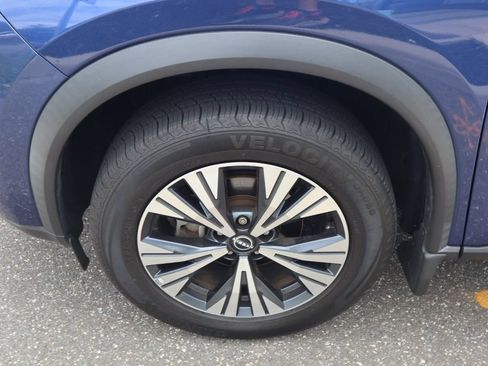 Certified 2022 Nissan Rogue SV AWD/4WD image 11