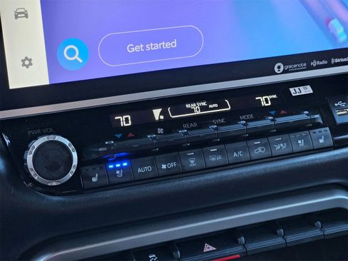 Used 2024 Toyota Sequoia Platinum image 18