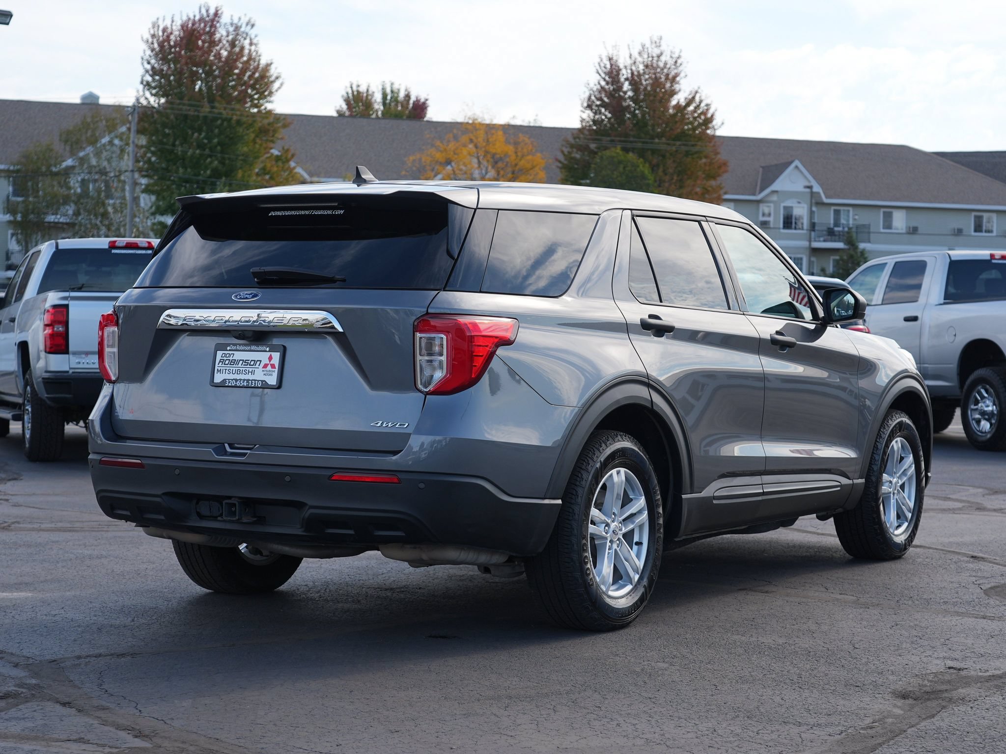 Used 2022 Ford Explorer 4WD w/ Class IV Trailer Tow Package image 3