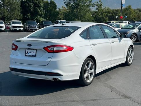 Used 2016 Ford Fusion SE w/ Equipment Group 201A FWD image 3
