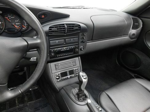 Used 2001 Porsche 911 Carrera image 34