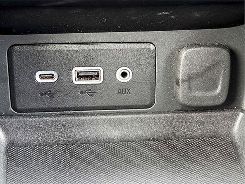 Used 2024 GMC Terrain SLE image 20