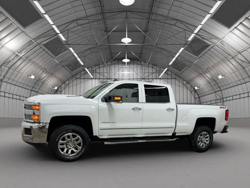 Used 2019 Chevrolet Silverado 2500 LTZ w/ Duramax Plus Package AWD/4WD image 3