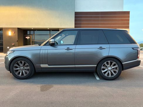 Used 2016 Land Rover Range Rover HSE image 3