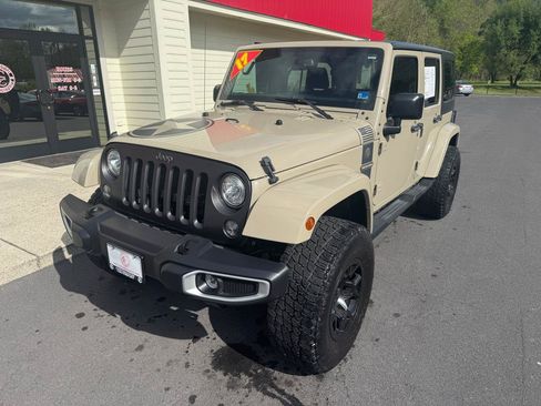 Used 2017 Jeep Wrangler Unlimited Sport AWD/4WD image 3