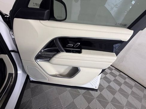 Used 2025 Land Rover Range Rover Long Wheelbase SE AWD/4WD image 42
