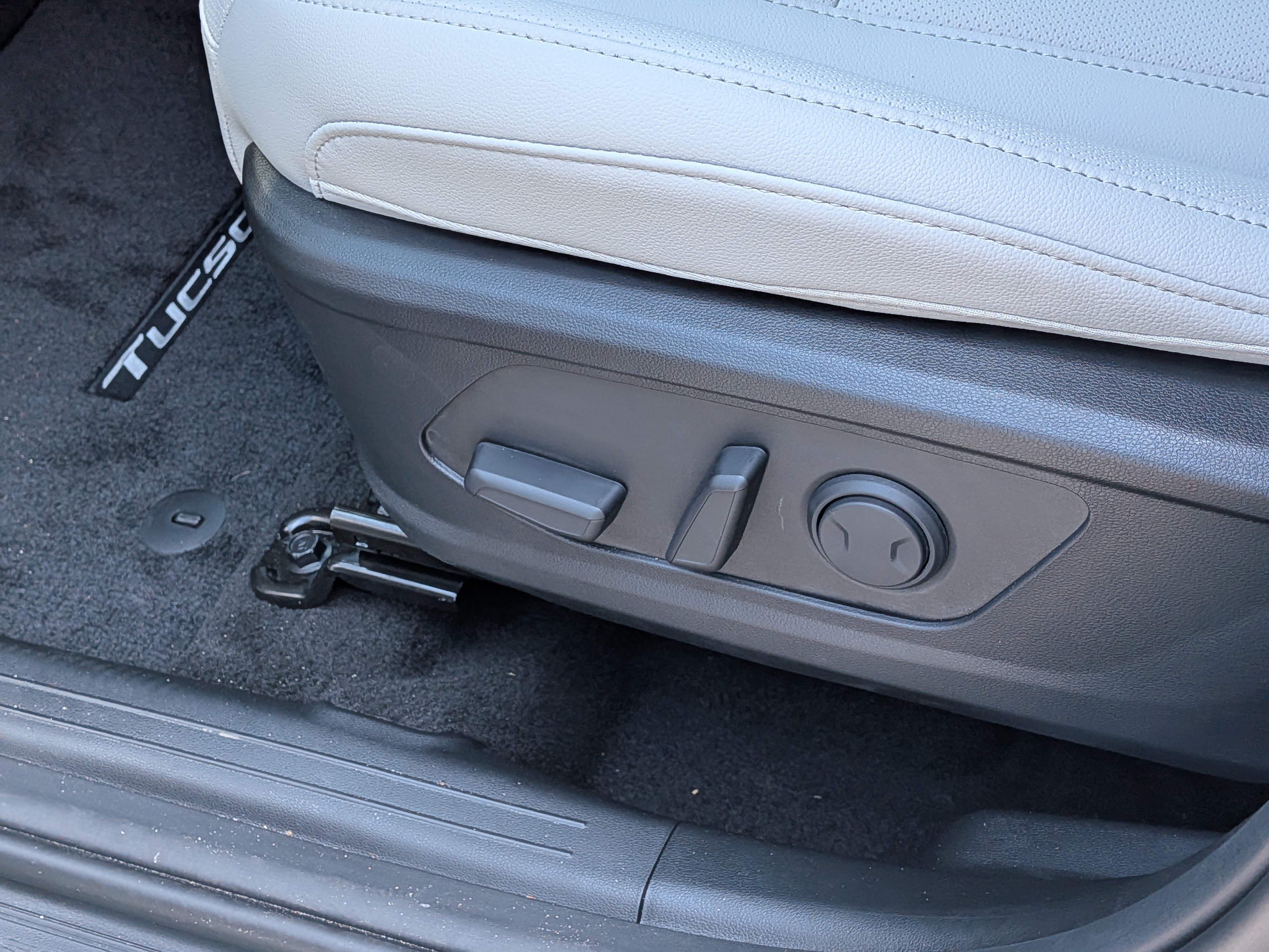 New 2026 Hyundai Tucson Limited FWD image 22