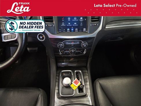 Used 2019 Chrysler 300 Touring w/ Quick Order Package 2EF RWD image 11
