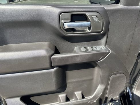 Certified 2022 Chevrolet Silverado 1500 Custom AWD/4WD image 25