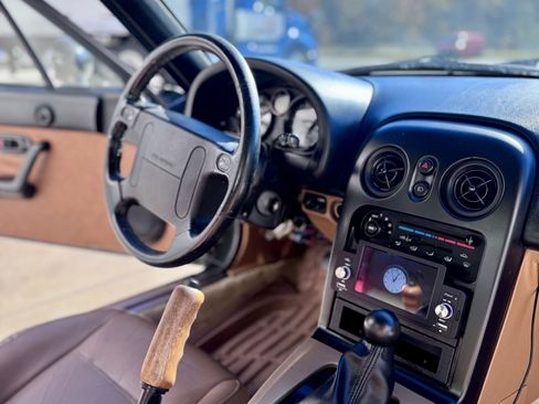 Used 1997 MAZDA MX-5 Miata image 49