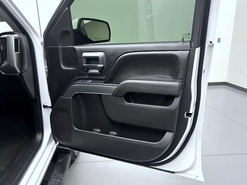 Used 2018 Chevrolet Silverado 1500 LT w/ Trailering Package AWD/4WD image 16