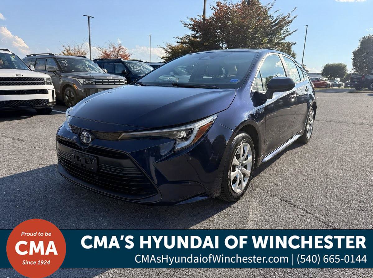 Used 2023 Toyota Corolla LE w/ Carpet Mat Package (TMS) FWD image 1