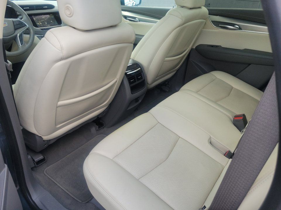 Used 2019 Cadillac XT5 Premium Luxury FWD image 30