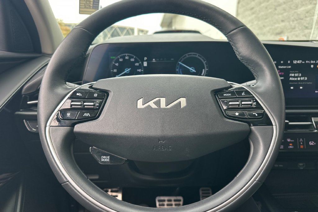 Used 2024 Kia Niro Wave FWD image 27