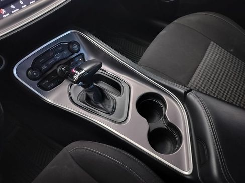 Used 2022 Dodge Challenger R/T Scat Pack RWD image 18