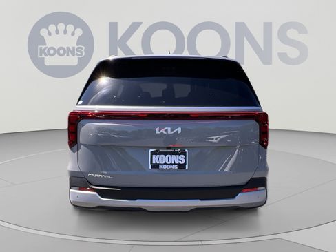 New 2026 Kia Carnival EX FWD image 10