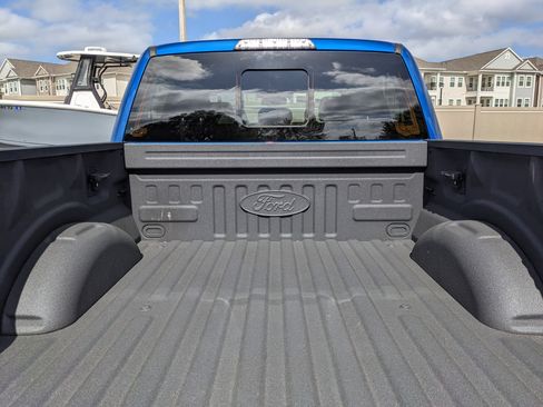 Used 2018 Ford F150 Raptor w/ Equipment Group 802A Luxury image 14