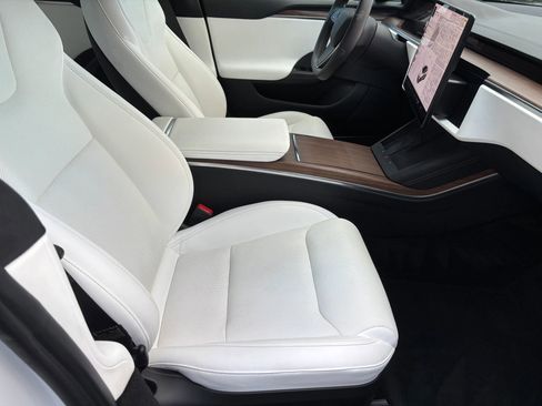 Used 2022 Tesla Model S Standard Range image 12