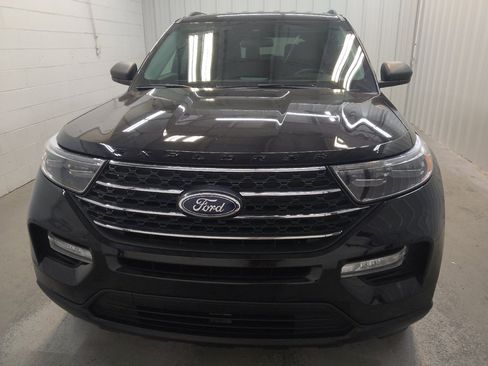 Used 2022 Ford Explorer XLT w/ Equipment Group 202A AWD/4WD image 15