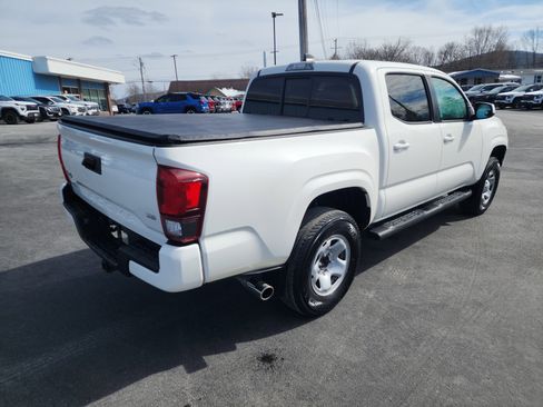 Used 2021 Toyota Tacoma SR image 8