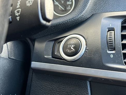Used 2011 BMW X3 xDrive28i AWD/4WD image 25