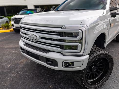 Used 2025 Ford F250 Platinum image 2