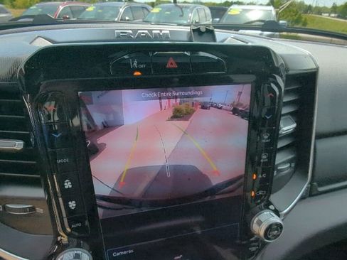 New 2026 RAM 1500 4x4 Crew Cab image 23