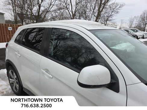 Used 2021 Mitsubishi Outlander Sport ES image 3