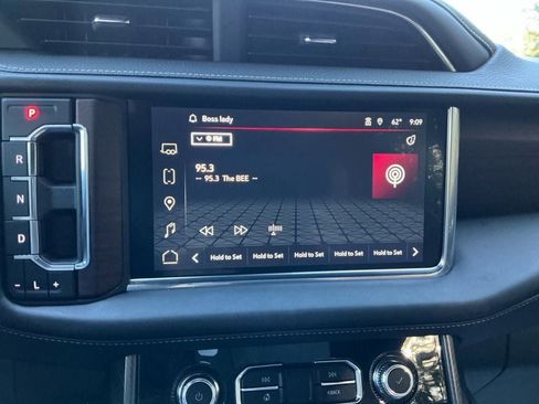 Used 2024 GMC Yukon XL Denali Ultimate image 18