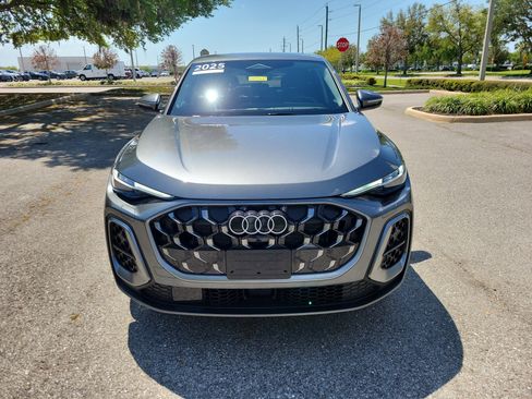 Used 2025 Audi Q5 Premium Plus w/ Premium Plus image 2