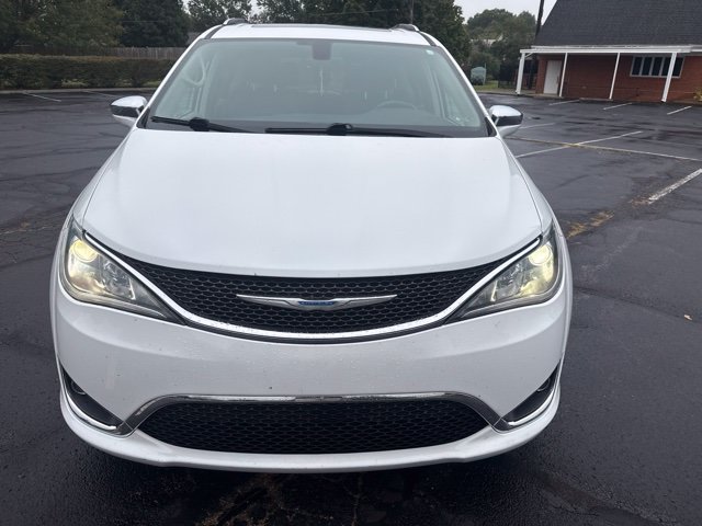 Used 2018 Chrysler Pacifica Limited FWD image 7
