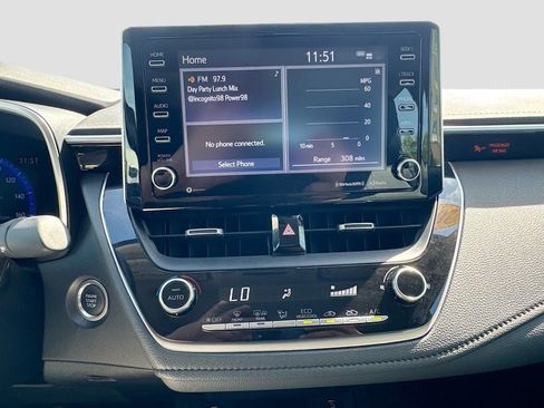 Used 2020 Toyota Corolla XLE image 16